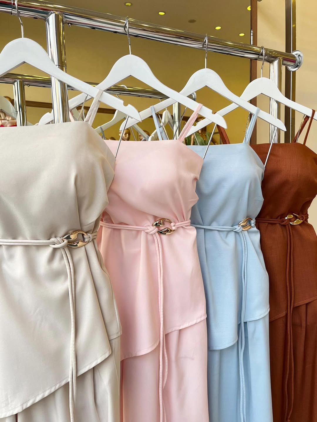 Conjunto Brasileño ITAIM - Beige - Conjunto pantalón largo con blusa asimétrica